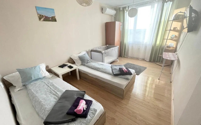 Airport Apartment