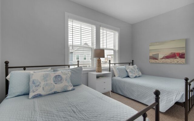 Southern Charm 4 Bedroom Home by RedAwning