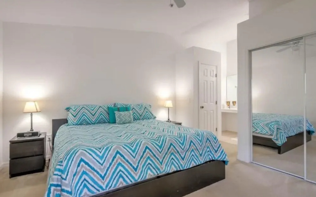 Jame's Club Cortile Condo