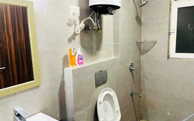 Luxury 2bedroom Suites By Noida Suites