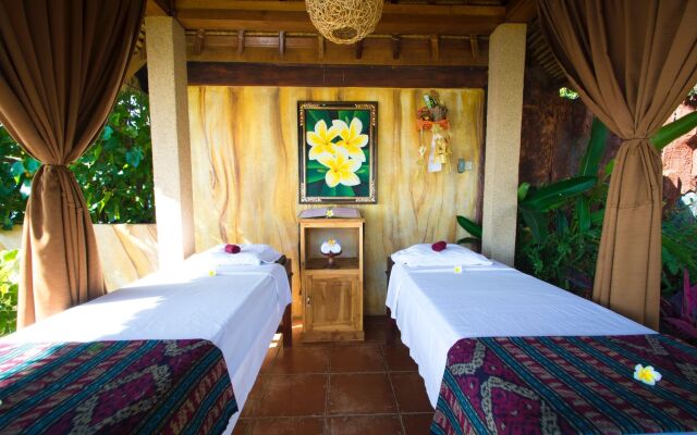 Lovina Beach Club & Resort