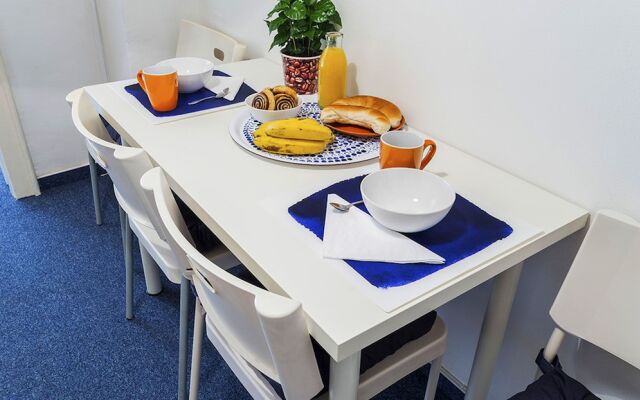 Urania Smack Apartment