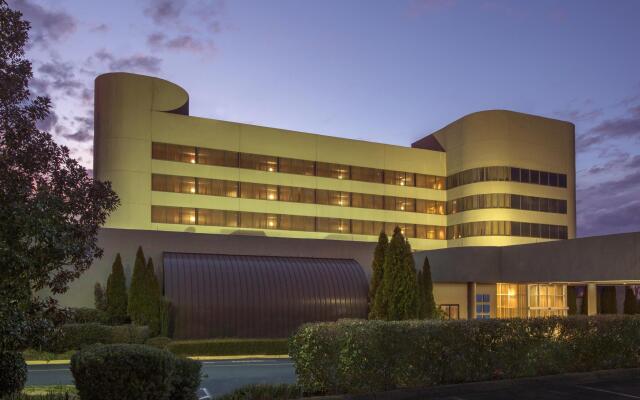 DoubleTree by Hilton South Charlotte Tyvola