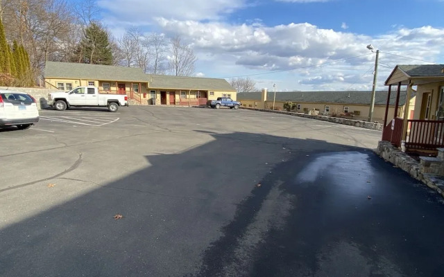 Americas Best Value Inn Danbury