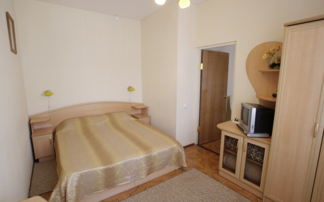 Hotel Kino