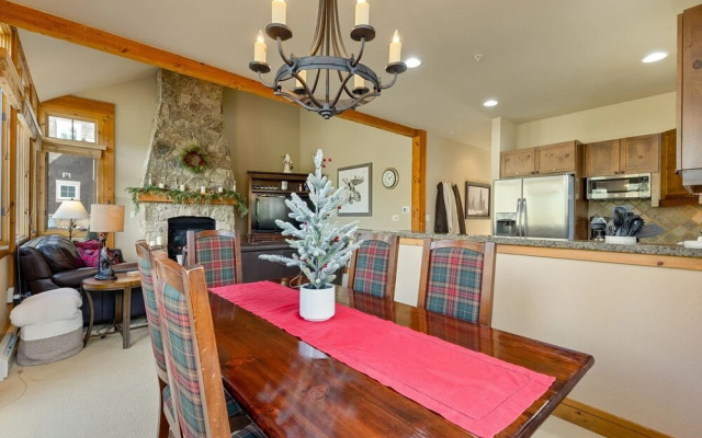 6554 Settlers Creek 3 Bedroom Townhouse by RedAwning