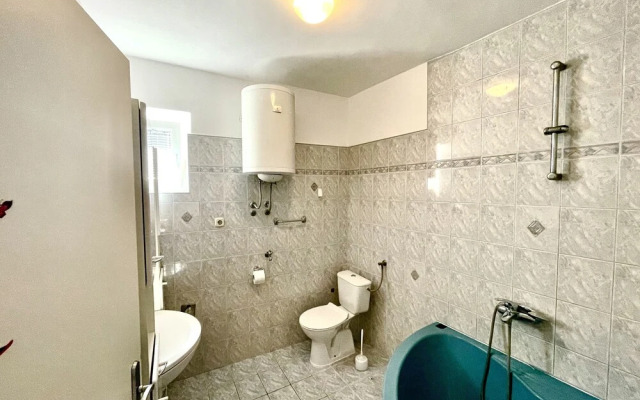 Sea View House for 4