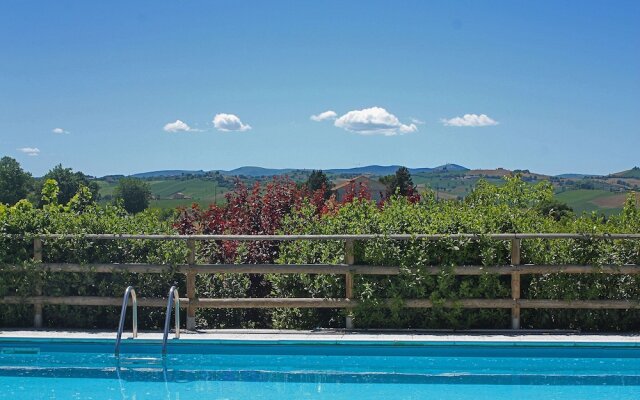 Spacious Villa In Pollenza Marche With Swimming Pool