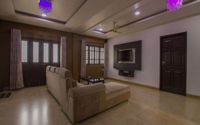 OYO 16519 Home Elegant 3BHK Parra