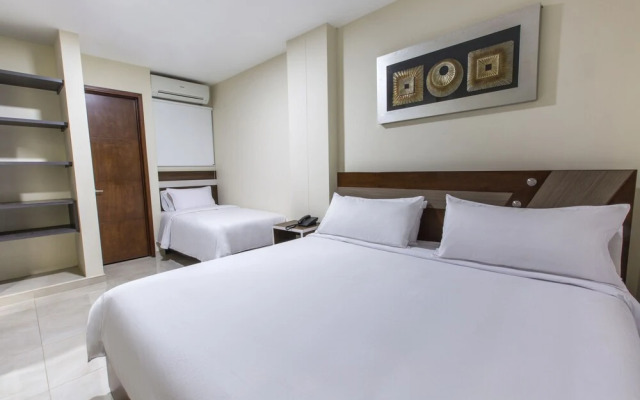 Hotel Mayales Plaza