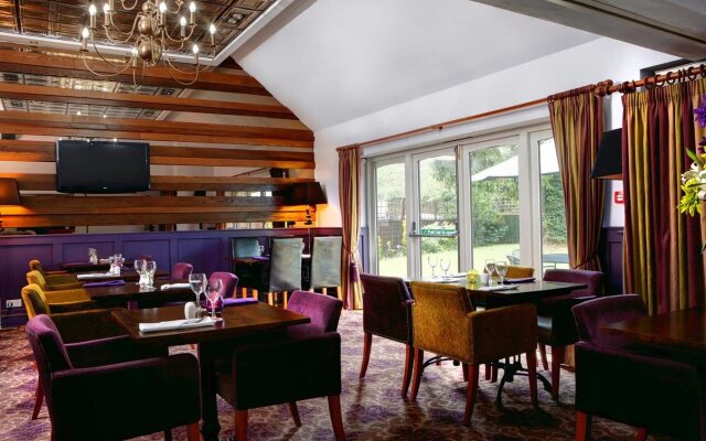 Henley Hotel