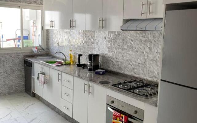 Lovely 4-bedroom condo with pool
