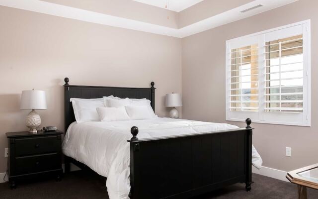 Stella's at Estancia by RedAwning