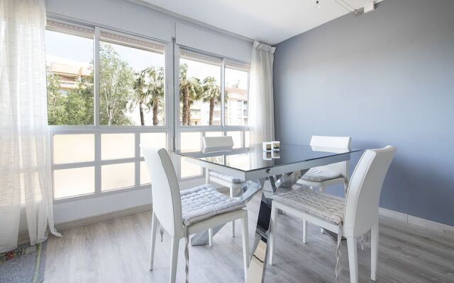 Ampolla Apartment TVL 18