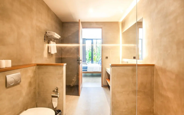 Elegant 5BR Villa Beach at 200m Canggu