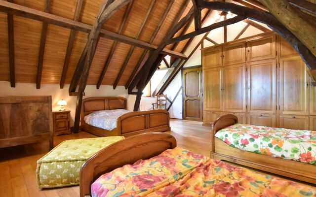 Beautiful Holiday Home with Heated Pool in Cazals France