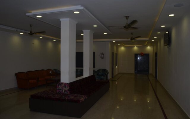 OYO 26596 Hotel Ambika
