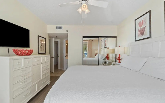 Pelican Pointe 1203