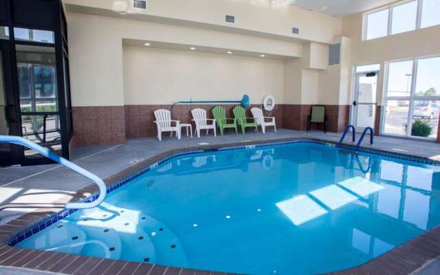Comfort Inn & Suites Harrisonville