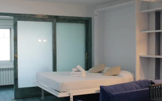 Avenida 5C in Roses With 2 Bedrooms and 2 Bathrooms