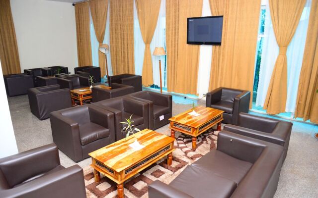 Golden Royale Hotel