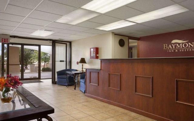 Baymont Inn & Suites Lincoln