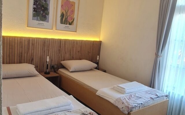 Kumkat Hotel