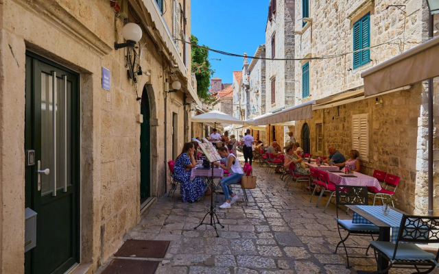 Apartment Cinnamomeus A20