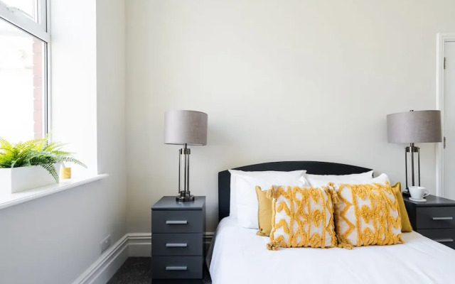 HG Collection - Cardiff City - Sleeps 6