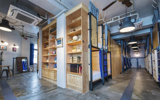 Kalakaua Inn The Kitchen Hostel Ao