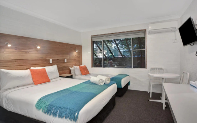 Pleasant Way River Lodge