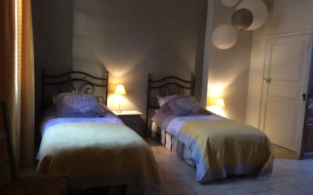 La Vieille Demeure