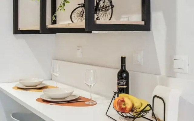 Minimal Chic Retreat Suite