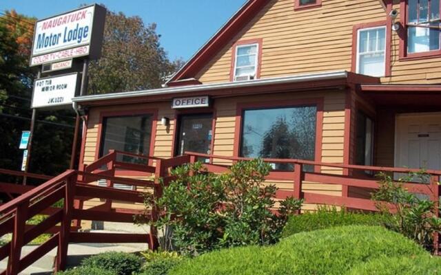 Naugatuck Motor Lodge