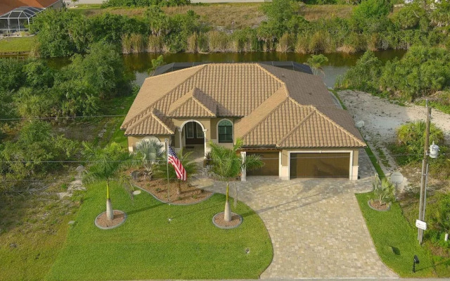 13622 Begonia Circle