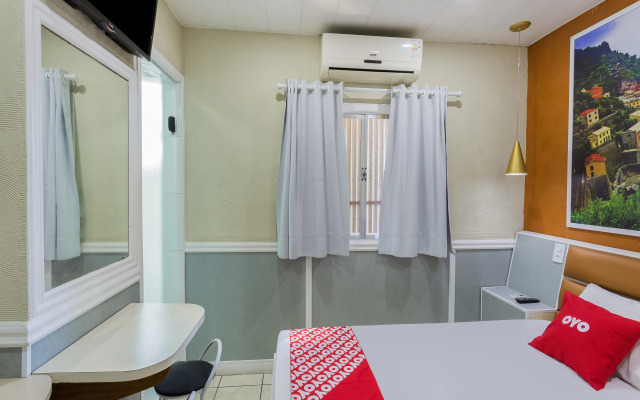 Calamares Hotel
