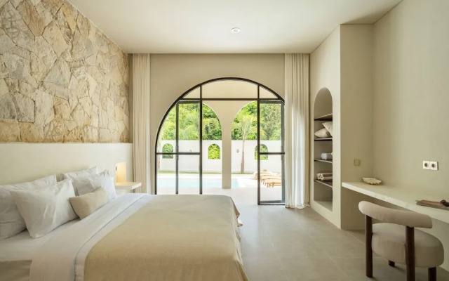 Tropical 3BR Villa in Canggu