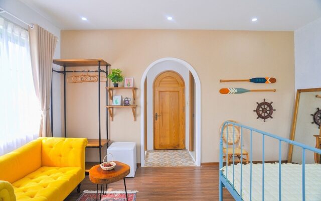 Nang House Homestay