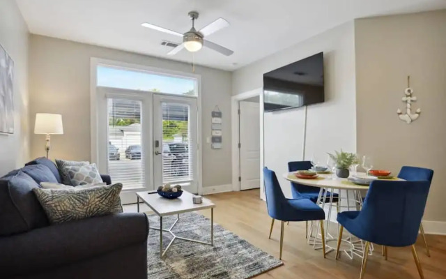 River House Apartments