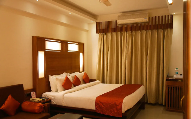 Inderlok Hotel