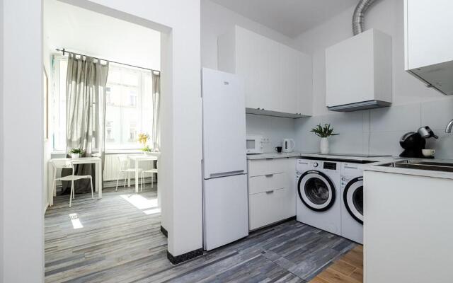 UNIT Warsaw Room Solec 5