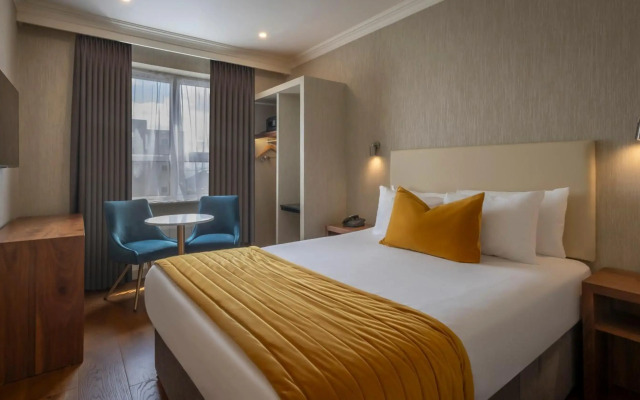 Eyre Square Hotel