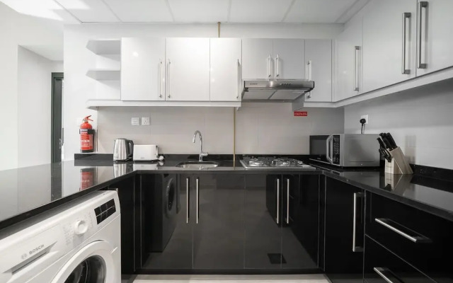 Luton Vacation Homes-Elite Business Bay