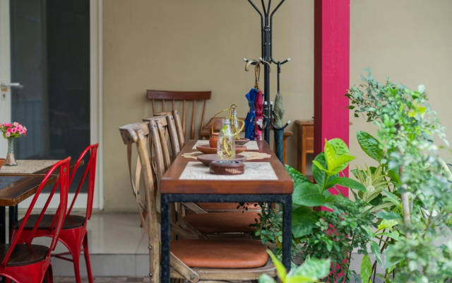 RedDoorz Syariah near Suncity Mall Sidoarjo