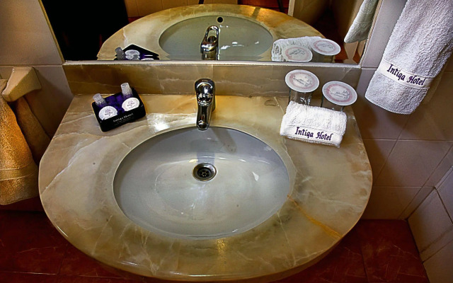 Intiqa Hotel