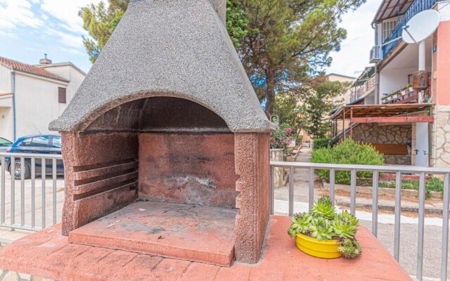Nice Apartment in Pirovac With Wifi and 1 Bedrooms
