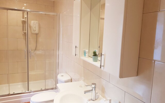 BlueOne Serviced Apartments-Sandon House