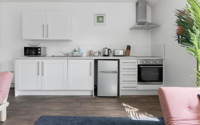 Exeter City Centre Apartments Stoop Apartment