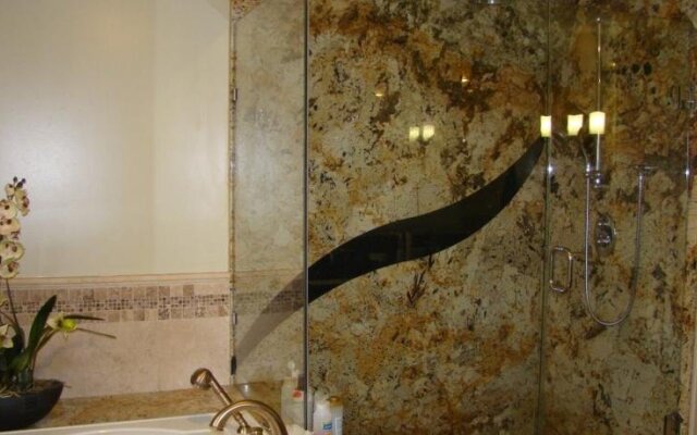 Malahat View Guesthouse