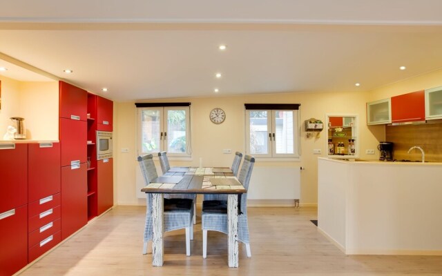 Cosy Bungalow in Meerlo with Garden